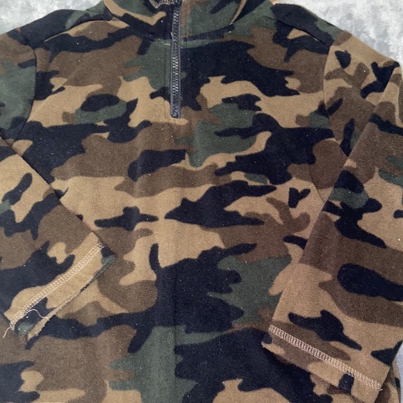 Boys Camo Fleece Quarter Zip Pullover Sweatshirt Size 5T - Picture 2 of 4